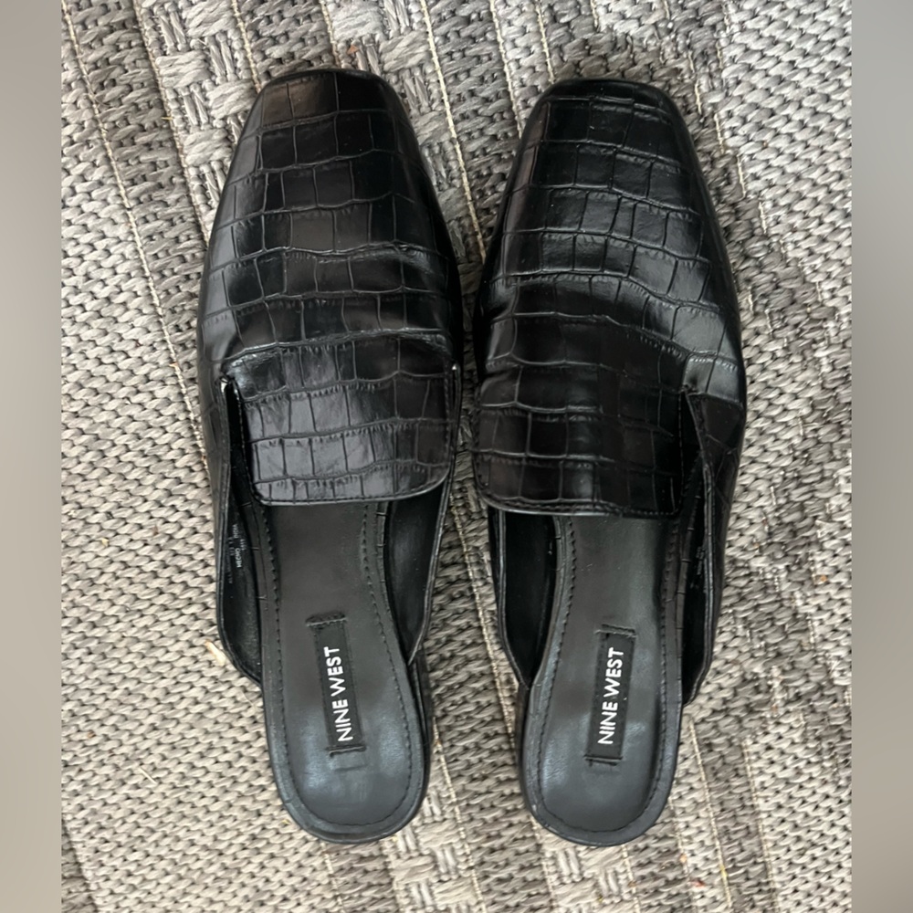 Nine West Women's Black Croc-Embossed Mules